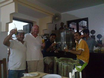 Island House Goa Hotel *